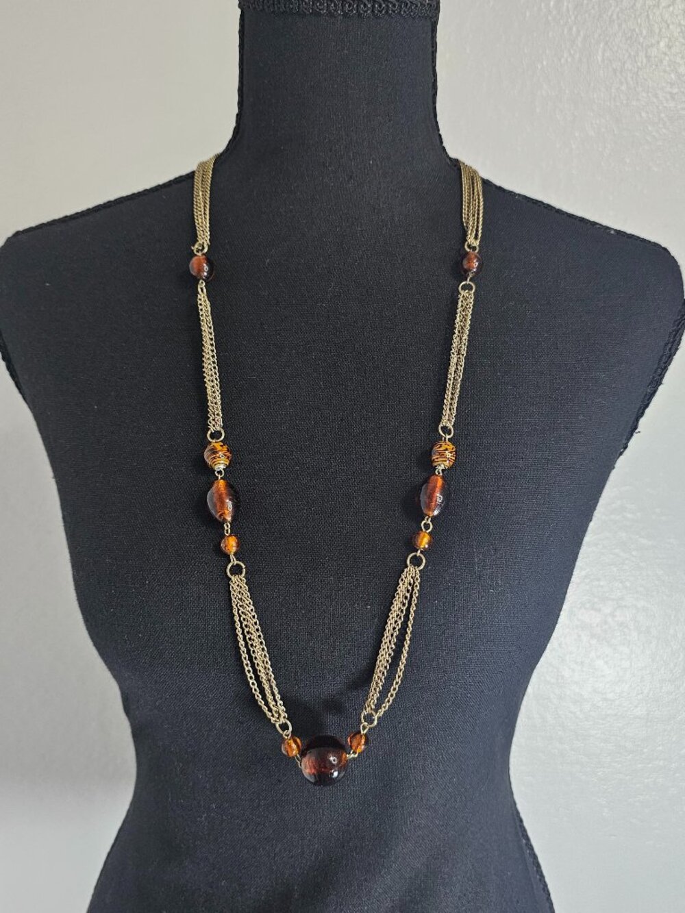 Indigo Long Chain Fashion Necklace Gold Tone Brown Beaded 32 inches NEW - Picture 2 of 4